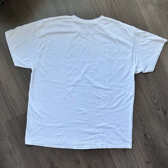 Aaliyah Graphic Shirt - Picture 2 of 3